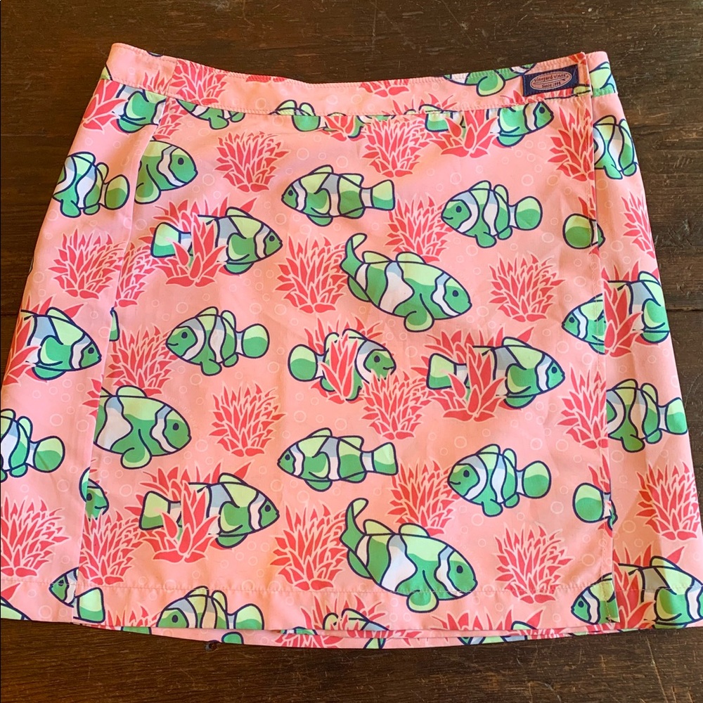 Vineyard Vines clownfish wrap skirt